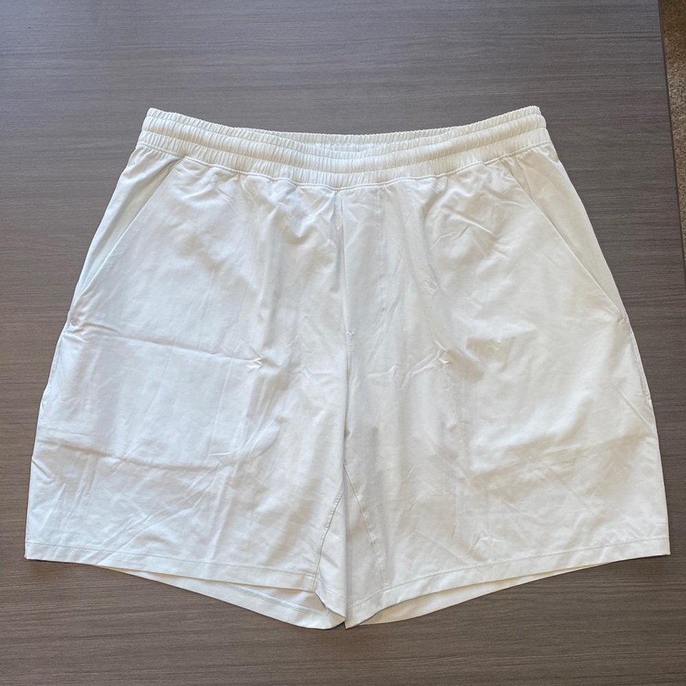 NWOT Lululemon Men’s Pace Breaker 7” Lined Short
